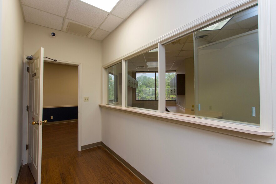More Photos Of 333 Whitesport Dr, Huntsville Medical For Lease