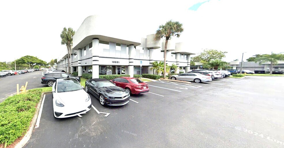 More Photos Of 10011-10031 Pines Blvd, Pembroke Pines Medical For Lease