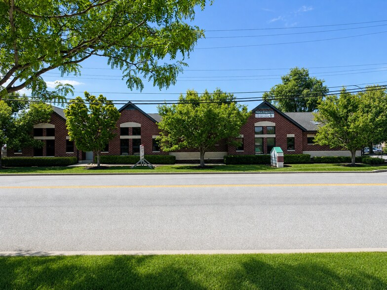 Primary Photo Of 808 Lincolnway, Valparaiso Healthcare For Lease