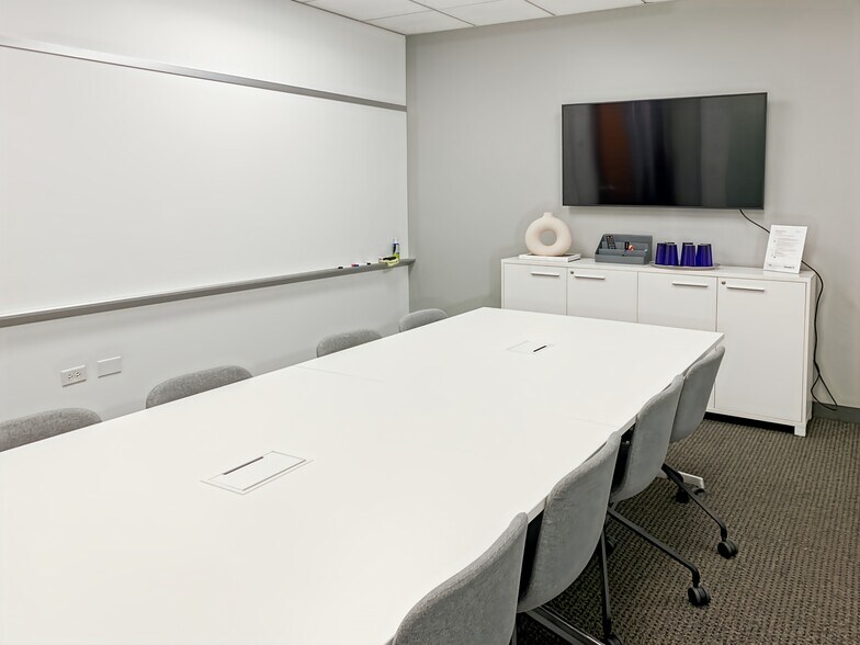More Photos Of 8085 S Chester St, Centennial Coworking Space