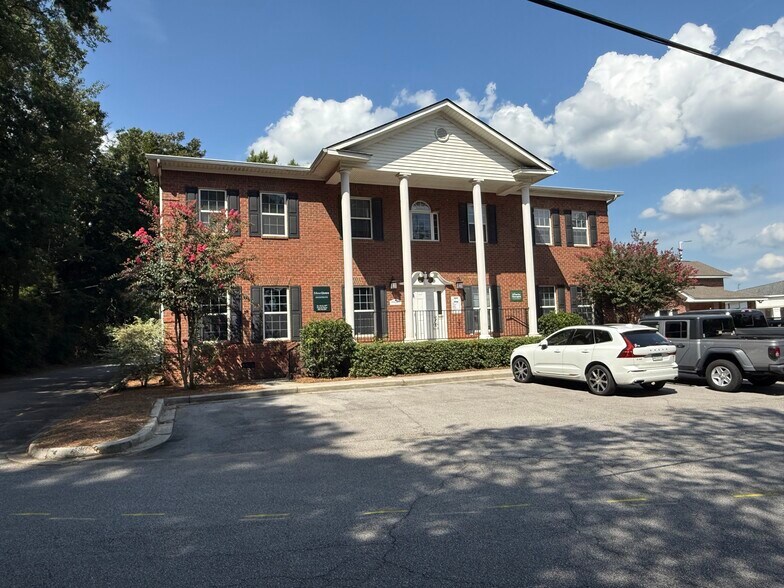 More Photos Of 7436 Forest Ct, Irmo Office For Lease