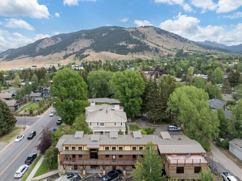 More Photos Of 320 E Broadway Ave, Jackson Office Residential For Sale