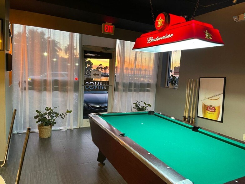 More Photos Of 350 E Seminole Blvd, Sanford Freestanding For Sale
