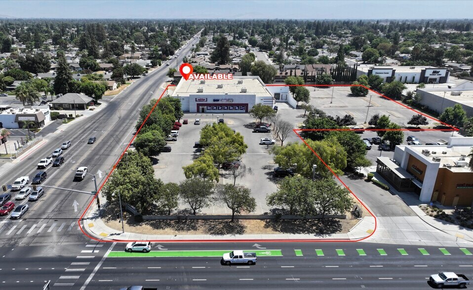 Primary Photo Of 2800 S Mooney Blvd, Visalia Freestanding For Lease