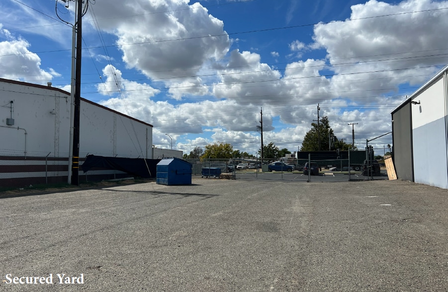 More Photos Of 6083-6097 Power Inn Rd, Sacramento Showroom For Lease