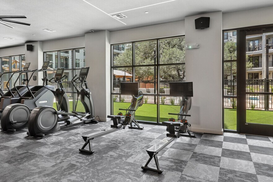 More Photos Of 13701 Lyndhurst St, Austin Apartments For Lease