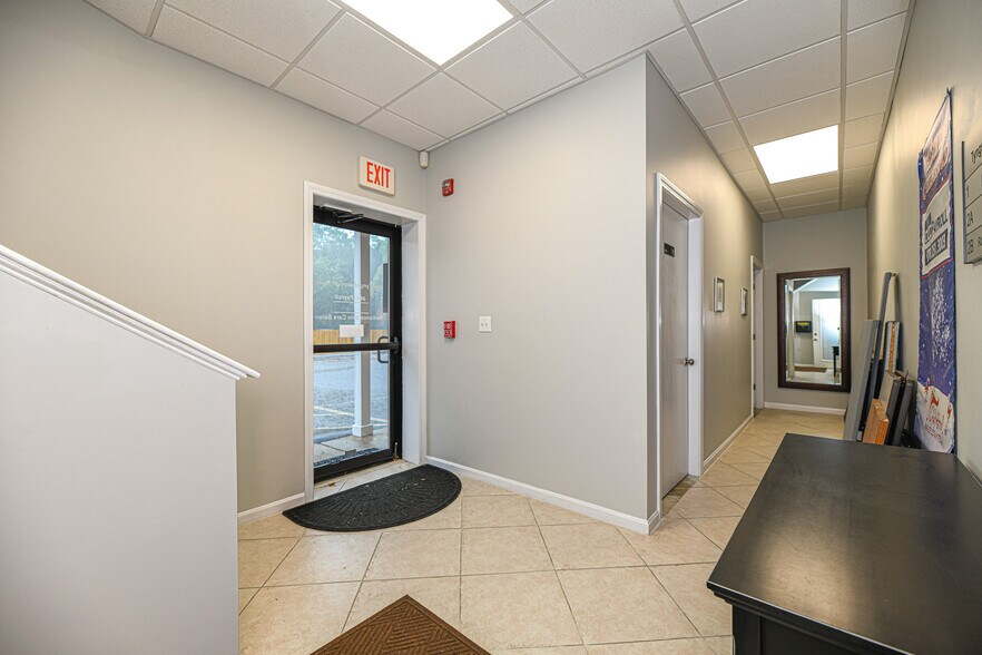 More Photos Of 106 Tyngsboro Rd, North Chelmsford Fast Food For Sale