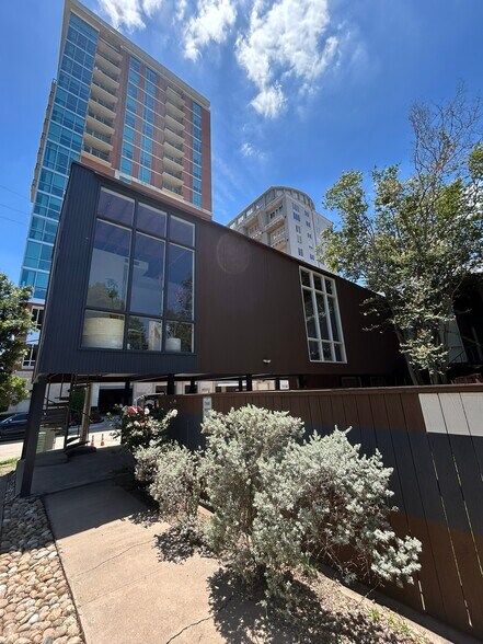 More Photos Of 4916 Kelvin Dr, Houston Freestanding For Lease