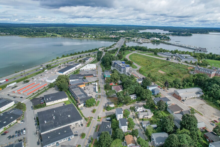 More Photos Of 189 Anderson St, Portland Auto Repair For Sale