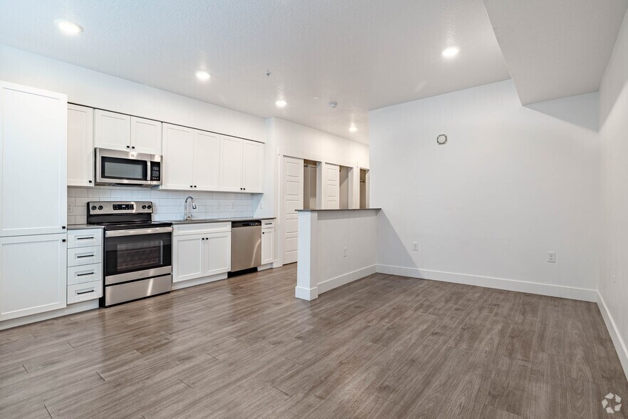 More Photos Of 1925 W North Temple, Salt Lake City Apartments For Lease