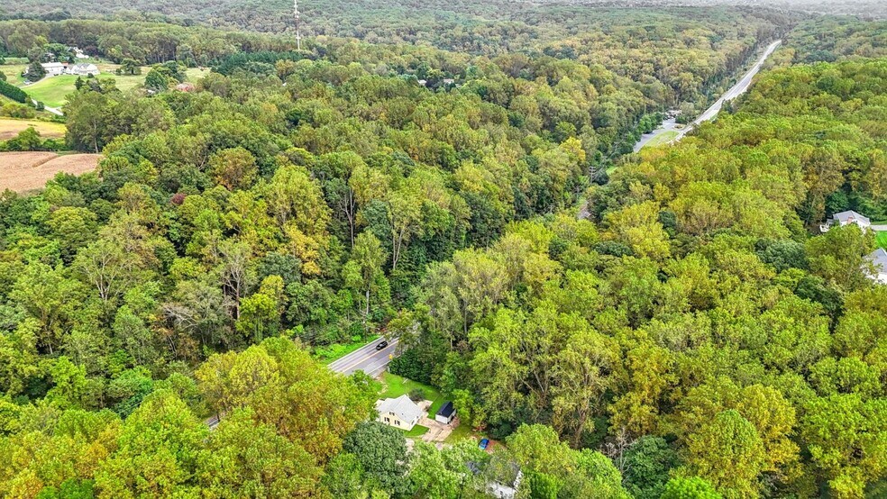 More Photos Of 9955 Belair Rd, Kingsville Flex For Sale