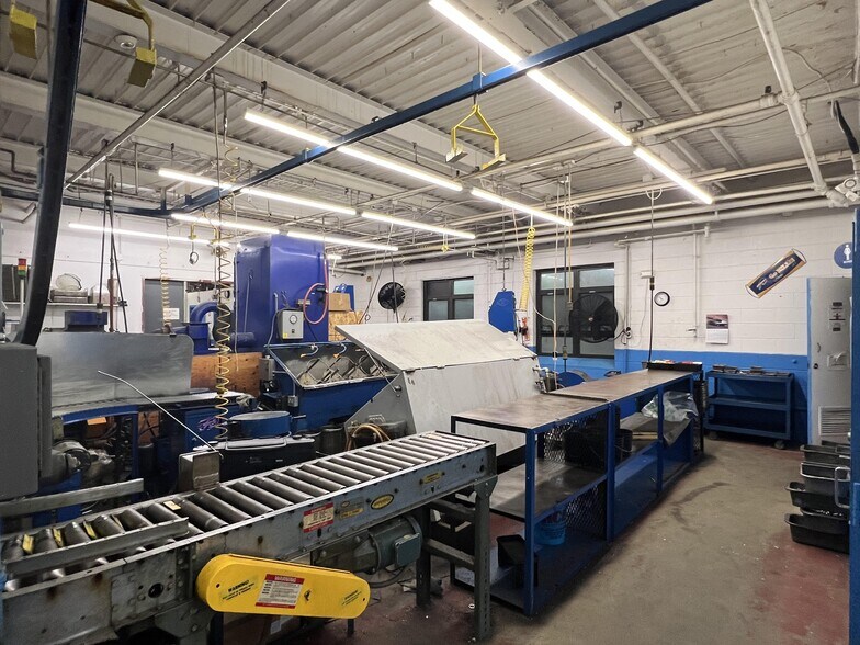 More Photos Of 1425 University Ave, Rochester Manufacturing For Sale