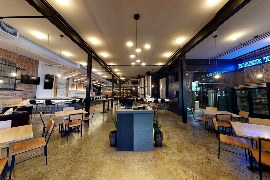 More Photos Of 39 N Lexington Ave, Asheville Storefront Retail Office For Sale