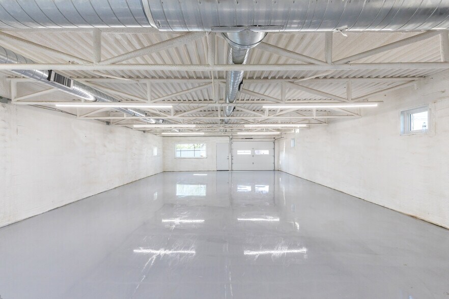 More Photos Of 769 Arnold Blvd, Abilene Flex For Sale