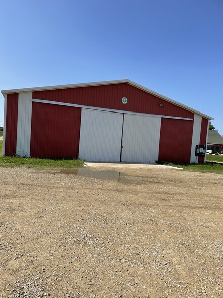 Primary Photo Of 2652 S Seminole Hwy, Fitchburg Warehouse For Lease