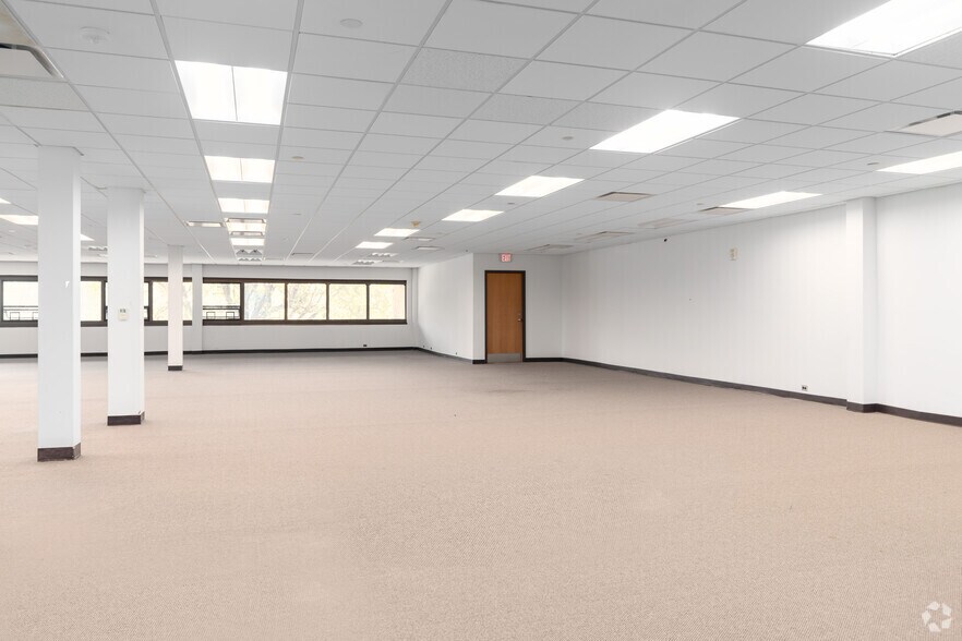 More Photos Of 23 Orchard Rd, Skillman Office For Lease