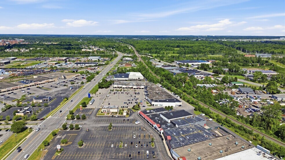More Photos Of 376 S Jefferson Rd, Rochester Unknown For Lease