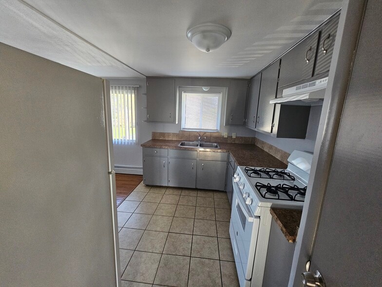 More Photos Of 3385 Wallace Ct SW, Grandville Apartments For Sale