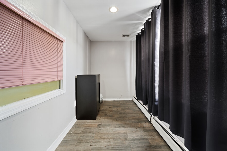 More Photos Of 993-995 Broadway, Bayonne Storefront Retail Residential For Sale