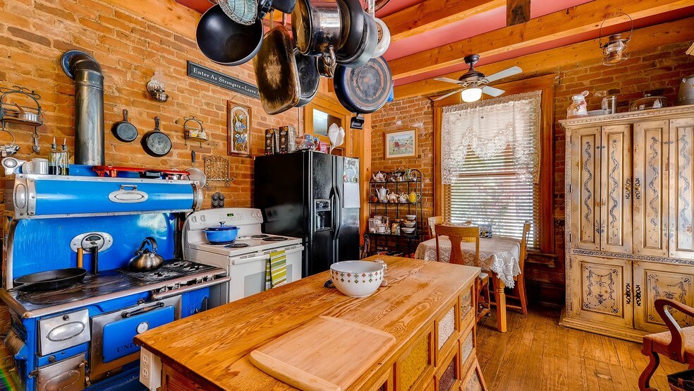 More Photos Of 1305 W 3rd St, Florence Hotel For Sale