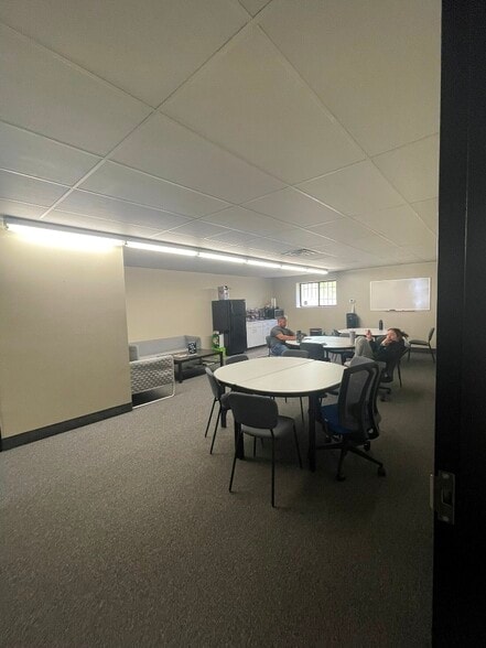 More Photos Of 3555-3559 W Wright St, Boise Light Manufacturing For Lease