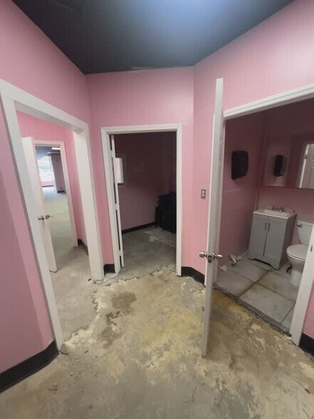 More Photos Of 1816-1820 Austin Dr, Decatur Freestanding For Lease