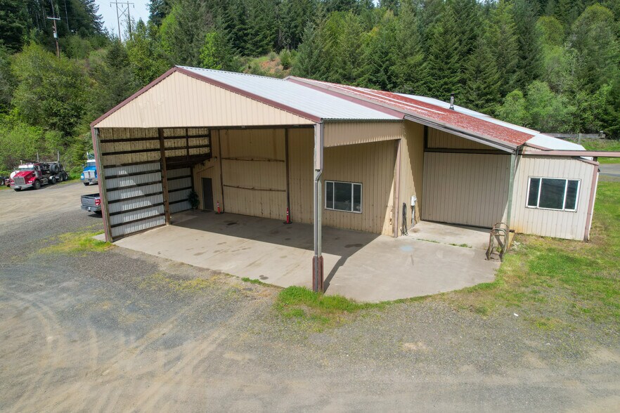 More Photos Of 94755 Quiet Valley Ln, Myrtle Point Warehouse For Lease