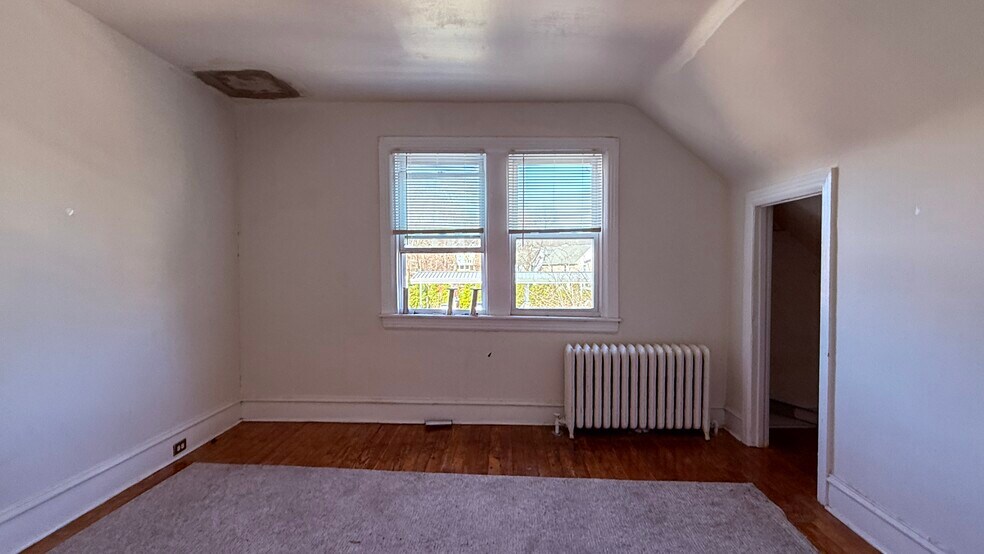 More Photos Of 211 S Easton Rd, Glenside Storefront Retail Residential For Sale