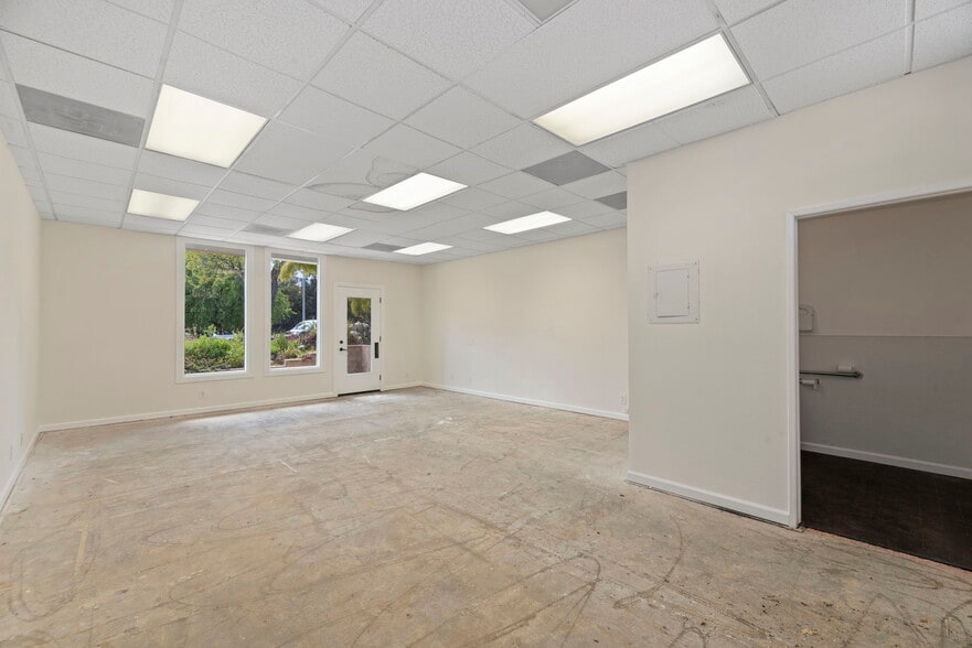 More Photos Of 3327 Kimber Dr, Thousand Oaks Unknown For Lease