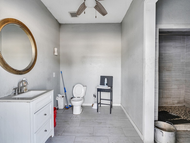 More Photos Of 2236 Garden Rd, Pearland Land For Sale