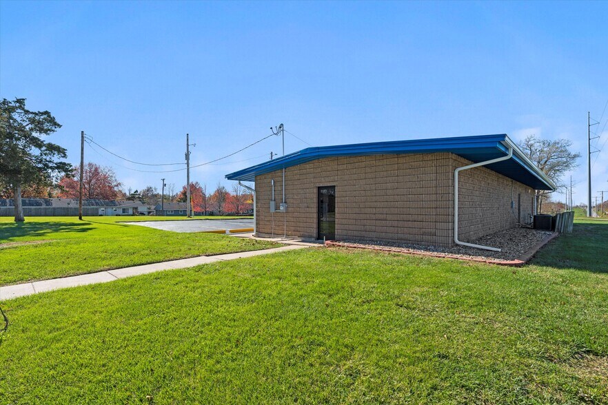 More Photos Of 502 W Markey Rd, Belton Medical For Sale