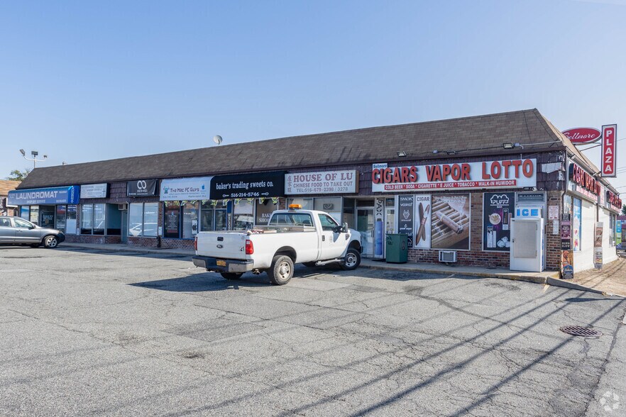 More Photos Of 2803-2815 Merrick Rd, Bellmore Unknown For Lease