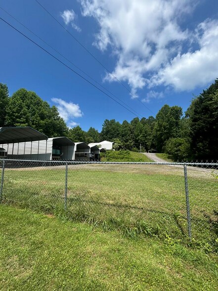 More Photos Of 2936 Hwy 175, Hayesville Specialty For Sale