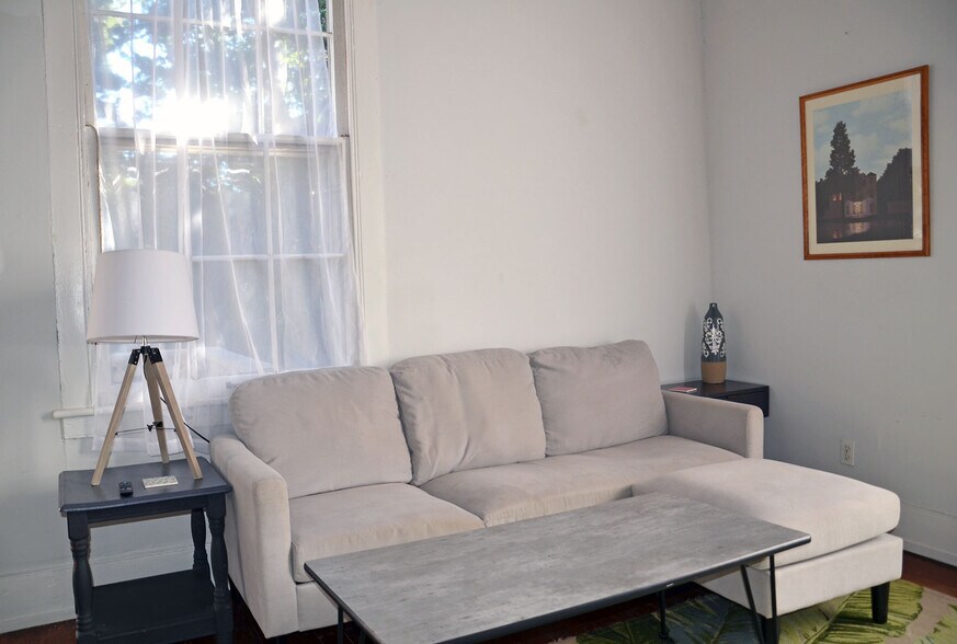 More Photos Of 522 N 7th Ave, Pensacola Multifamily For Sale