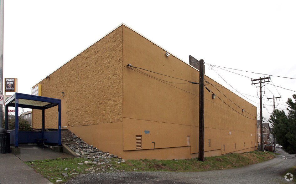 More Photos Of 9450 35th Ave SW, Seattle Storefront For Lease