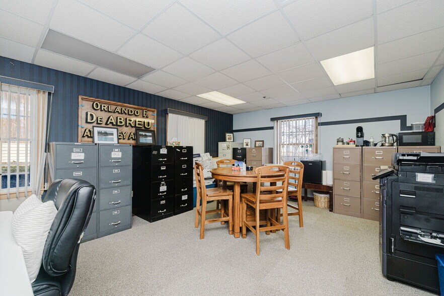 More Photos Of 63 Winthrop St, Taunton Medical For Sale