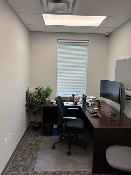 More Photos Of 1750 Leonard St NE, Grand Rapids Office For Sale