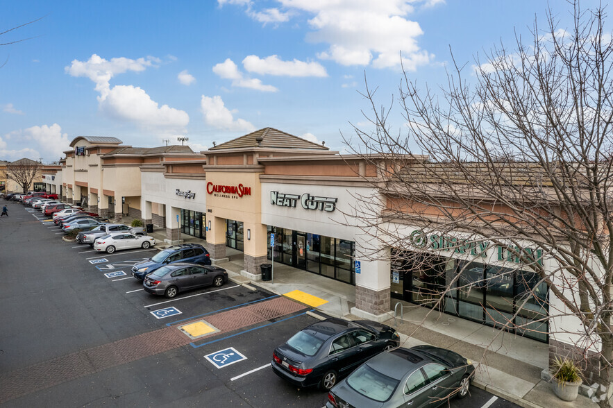 Primary Photo Of 8457-8465 Elk Grove Florin Rd, Elk Grove General Retail For Lease