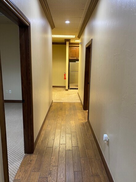 More Photos Of 307 E Danforth Rd, Edmond Office Residential For Sale