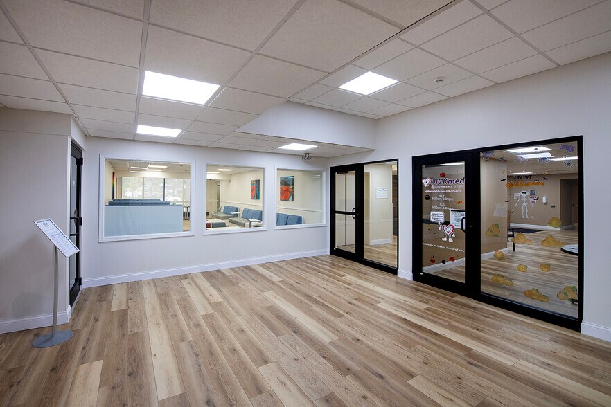 More Photos Of 17406 Royalton Rd, Strongsville Medical For Lease