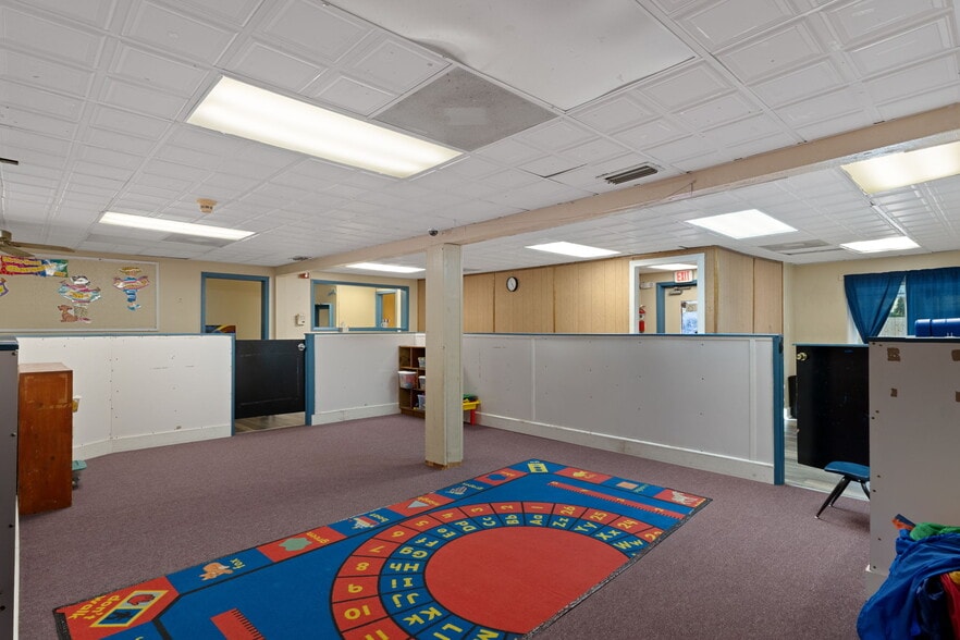 More Photos Of 639 NE 1st St, Crystal River Daycare Center For Sale