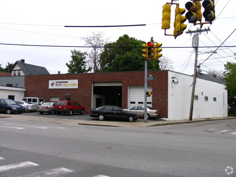 Primary Photo Of 838 Moody St, Waltham Warehouse For Lease