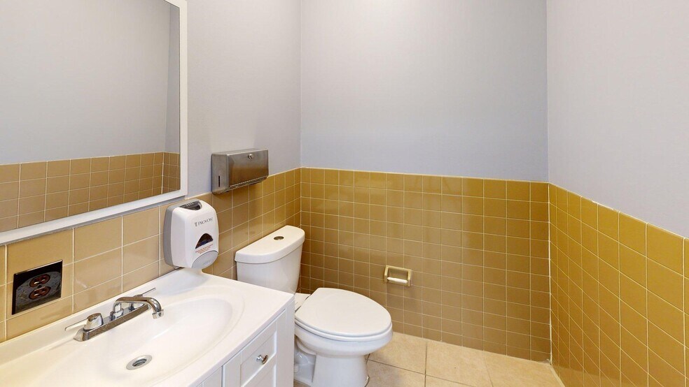 More Photos Of 255 Route 3, Secaucus Medical For Sale