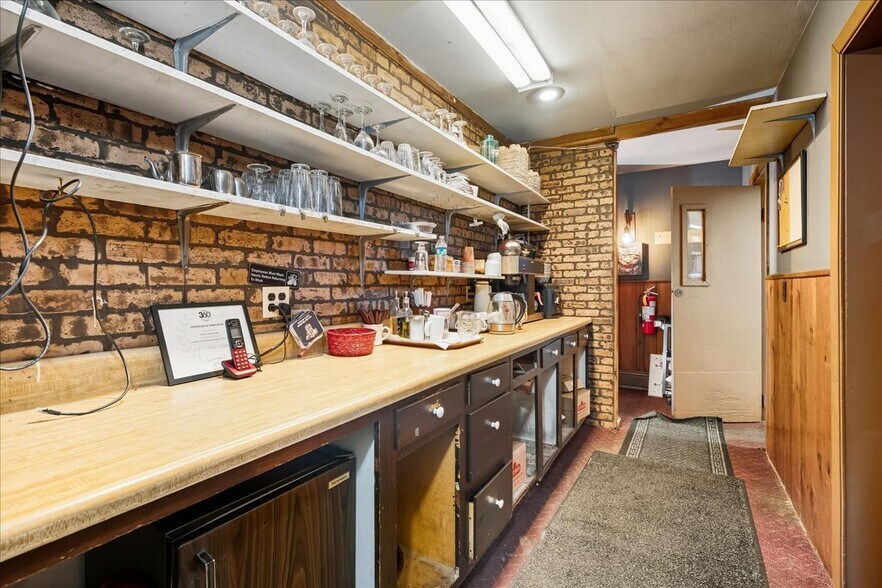 More Photos Of 31 Decatur St, Columbia Restaurant For Sale
