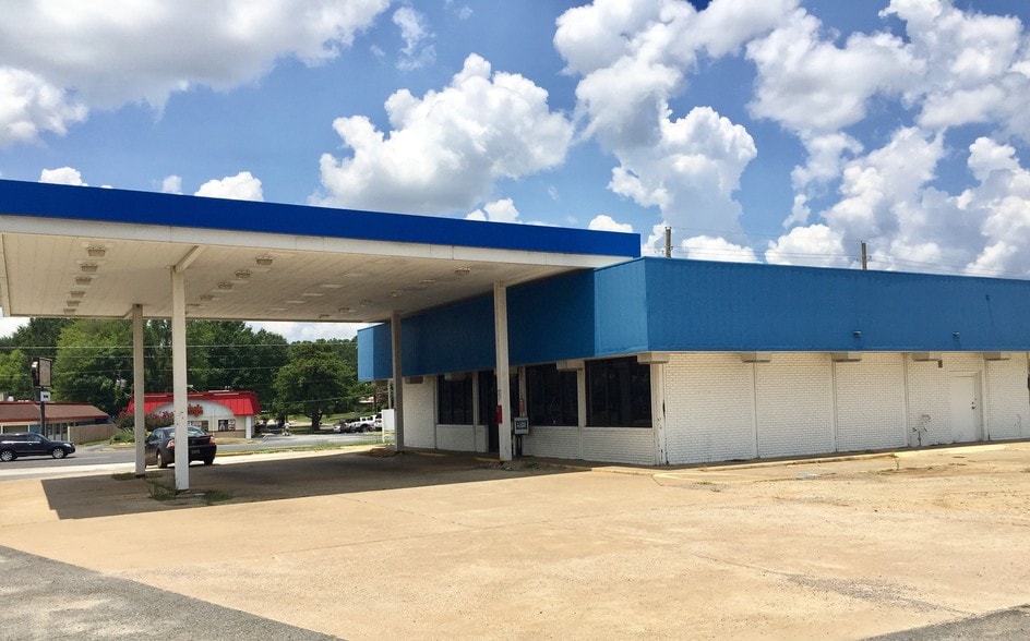 More Photos Of 1026 Mccann Rd, Longview Convenience Store For Lease