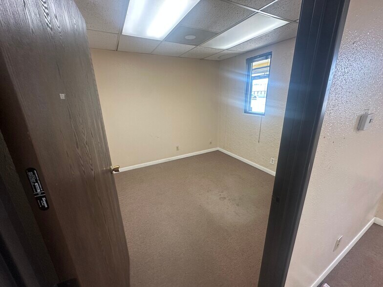 More Photos Of 4920-4970 Iris St, Wheat Ridge Light Manufacturing For Lease