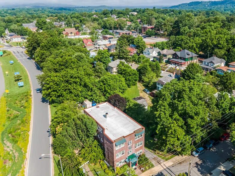 More Photos Of 42 Furman Ave, Asheville Apartments For Sale