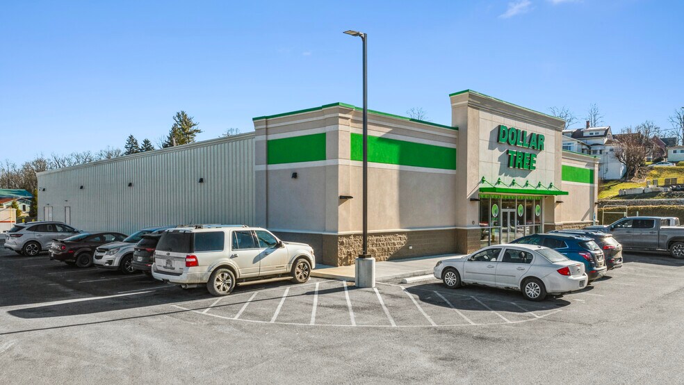 More Photos Of 701 Lincoln Ave, Cadiz Freestanding For Sale