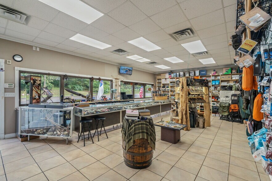 More Photos Of 927 S Charles G Seivers Blvd, Clinton General Retail For Sale