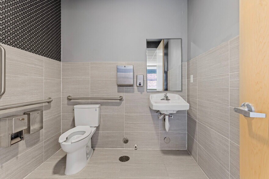 More Photos Of 12170 Tejon St, Westminster Research And Development For Lease